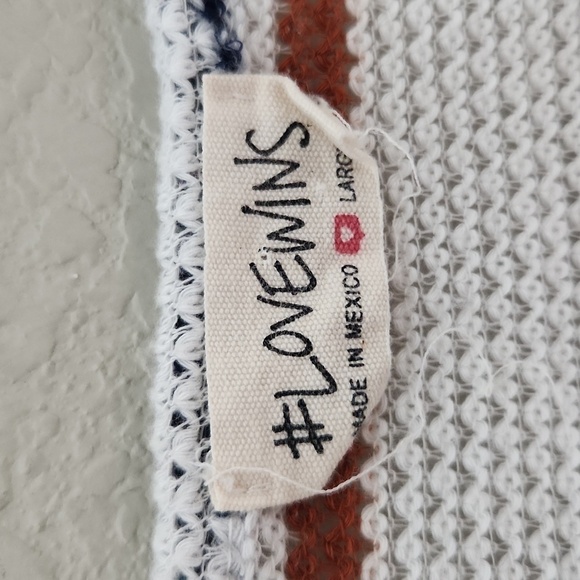 Love Wins Shirt Womens Size L Mesh Sweater Knit - Picture 2 of 8